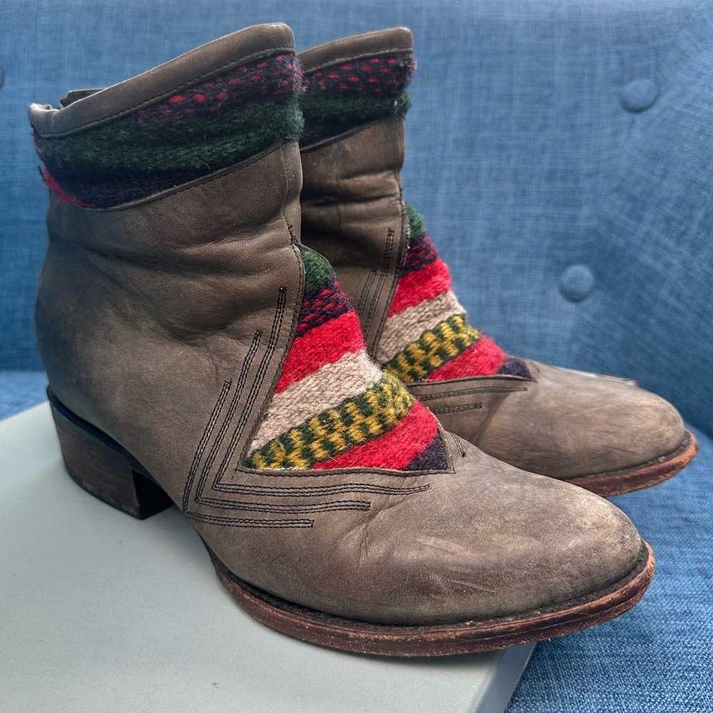 Freebird by Steven Grey Leather and Multi Woven Ankle Boots Booties Size 8